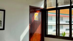 Baan PadSeeEw - Rooftop Riverview 4th floor