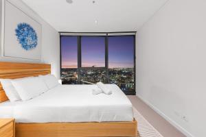 HUGE 3bed 3Bath Skyhigh view