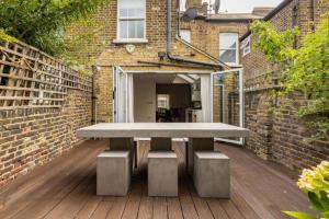 The North Kensington Cottage By Hok Living