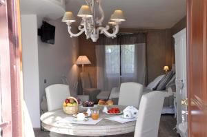 Deluxe Suite with Spa Bath room in Una Perla Nel Verde