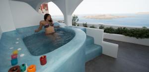 Deluxe Suite with Caldera View