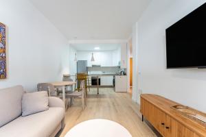 1 Bedroom Apt 85 Mts To Beach