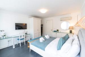 Stylish Duplex in Beyoğlu with Private Terrace