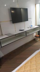 Hotel Royal Stay - Abraham Pandither Road
