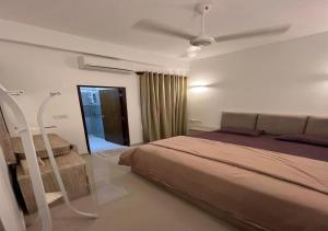 Ella Bloom Hostel