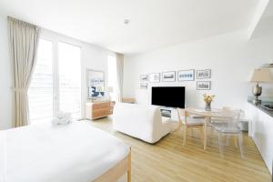 Stylish Studio in Al Barza hosted by Voyage