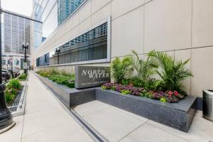 Streeterville jr 1br w steam room nr Riverwalk CHI-999