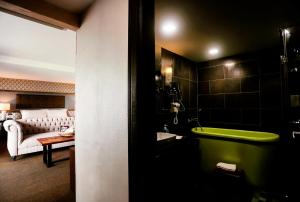 Amega Hotel Tagaytay