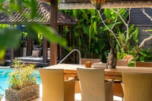 Tropical Villa Matahari - 500sqm private Garden Retreat with large Pool!