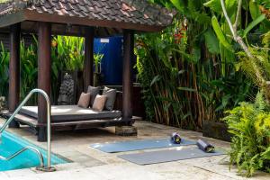 Tropical Villa Matahari - 500sqm private Garden Retreat with large Pool!