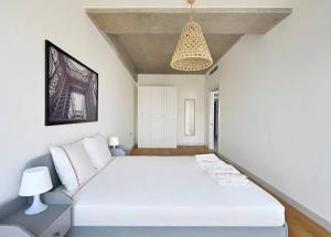 Beautiful Modern 1BD Condo Views w PoolGym! #223