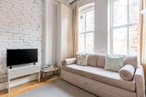 Bright Charming 2BD15Bath GalataTower Home! #257