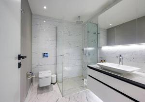 Bright Lovely Deluxe 1BD CondoPoolViews! #134