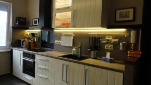 MgTels Apartman - with private parking