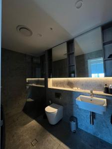 LUXURY MODERN APARTMENT-Zetland