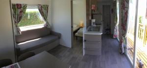 Campings Camping Les Charmettes-Mobile Home Vacances : photos des chambres