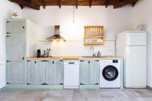 Home2Book Rural House with Private Pool & BBQ