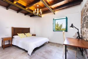 Home2Book Rural House with Private Pool & BBQ