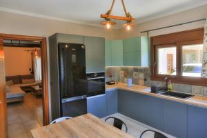 Spacious Modern Home in Kalpaki