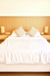 Yannas Unit with Great View in Albergo Hotel