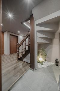 7 Minutes from Seoul Station REmare