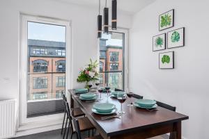 Lumina luxury apart for family next to Księży Młyn