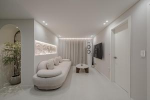 7 Minutes from Seoul Station REmare