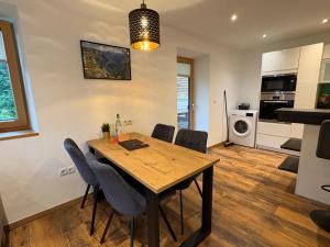 Modernes Serviced Apartment - FeWo Land Idyll