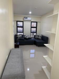 4 stores with rooftop