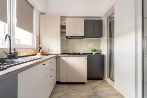 Central Spacious Apartment 204