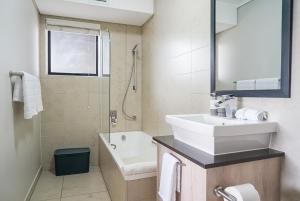 Walk to Canal Walk - Modern Flat