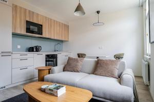 Blueground Nusle city view nr Vysehrad PRG-76