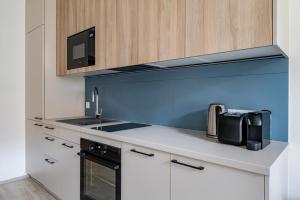 Blueground Nusle balcony nr Vysehrad PRG-64