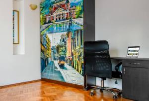 Spacious 3BR in the Center - Kitchen Smart TVs