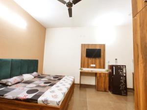 SYL HOTEL IV Four - Deluxe Rooms in Law Gate Phagwara