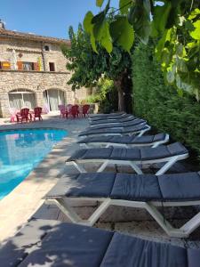 Ardèche les cigales, studio murier piscine partagée