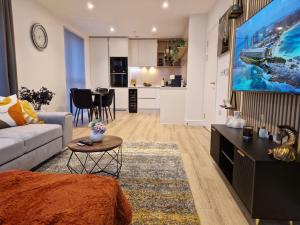 The Cozy Cloud - Modern Apartment- Wembley stadium- Parking