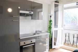 Appartements Nice apartment with balcony and view : photos des chambres