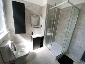 Cosy Double Bed to Stay Salford Plab Samson centre