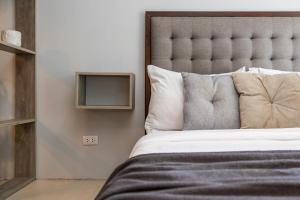 Furnished Studio in Avida Towers Riala, Cebu IT Park with Fast WiFi, Netflix, Pool and More