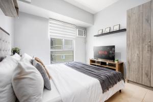 Furnished Studio in Avida Towers Riala, Cebu IT Park with Fast WiFi, Netflix, Pool and More