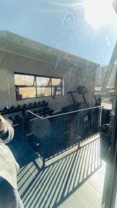 Tranquil Top-Floor in Bryanston