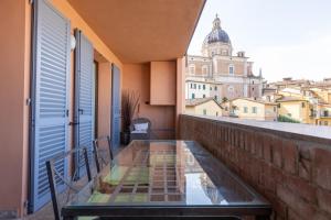 Lucherini 12 - Grande Appartamento Centro