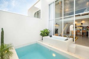 NEW Twin Villas with Cinema - 6 Min to Pandawa Beach