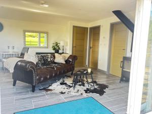 Plumstone view hot tub lodge in Pembrokeshire