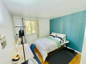 B&B / Chambres d'hotes Chambre cosy proche de l-aeroport CDG : Chambre Double Standard avec Salle de Bains Commune