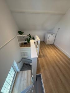 Riverside Apartment Near City and Nature