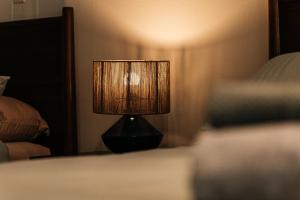 Palm & Vine MODERN COZY LOFT in HOLLYWOOD, FREE Parking