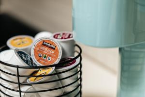 Palm & Vine MODERN COZY LOFT in HOLLYWOOD, FREE Parking