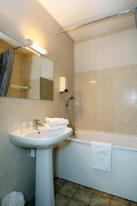 Hotels Hotel Le Lagon : photos des chambres